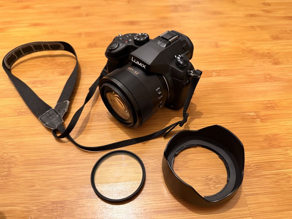 Aparat Foto Panasonic Lumix FZ1000  25-400mm , stare excelenta