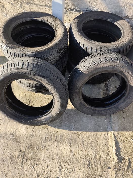 2 seturi anvelope iarnă/vara