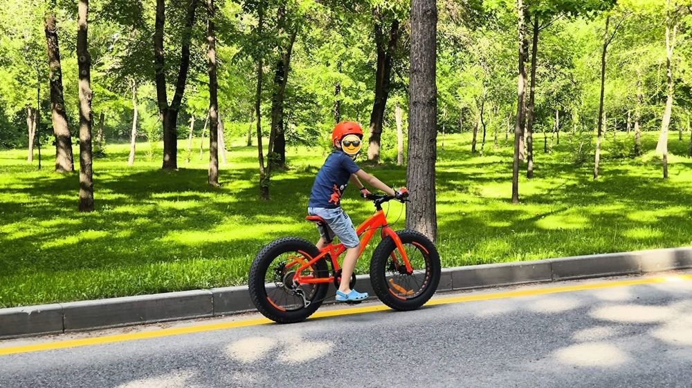Продам детский велосипед fatbike