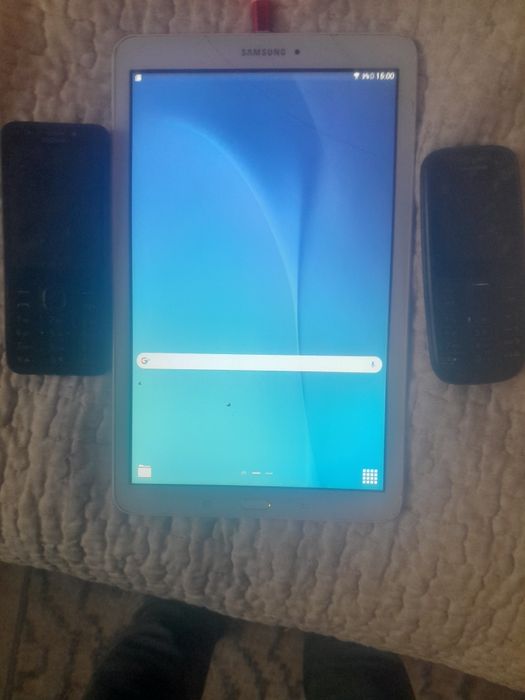 Vând tableta Samsung și doua telefoane Nokia