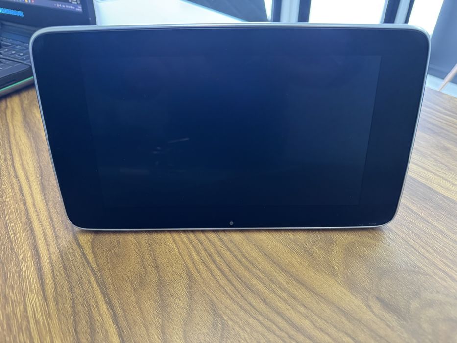 Навигация за Mercedes W205 C class дисплей