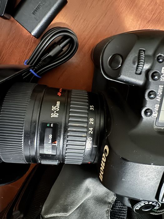 Продам фотоаппарат canon 5d mark 2
