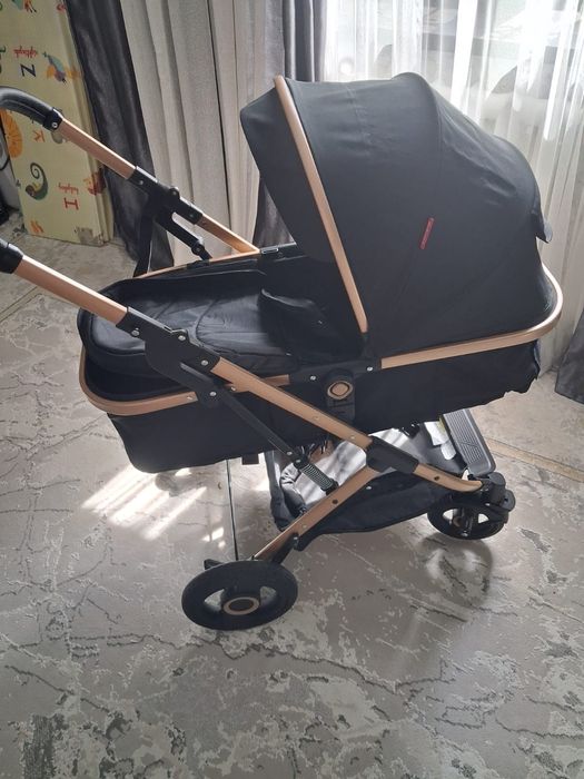Детская коляска.