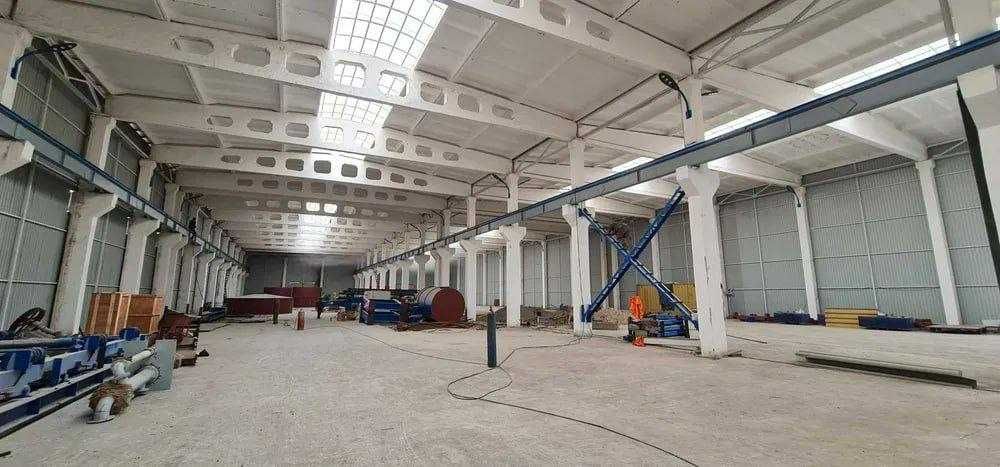 Продаётся 1,6 га производственная база.