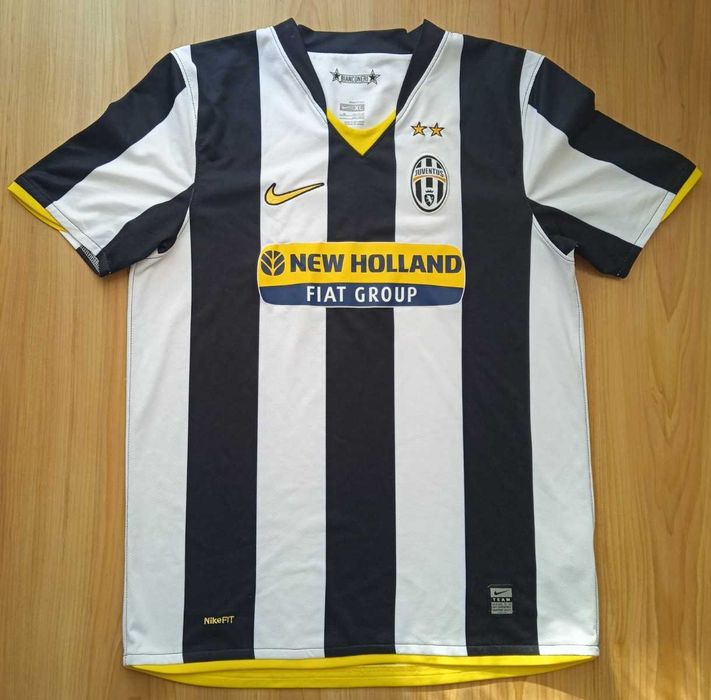 Футболни тениски на различни отбори 2