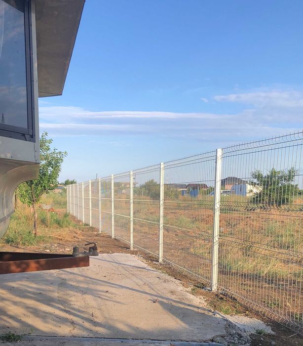 Teren intravilan 500 mp cu casa mobila