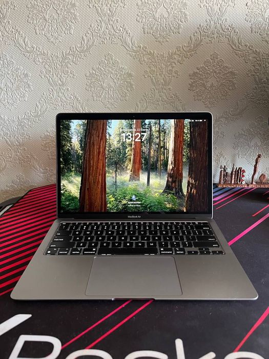 MacBook Air 13 M1 (2020) / 256GB