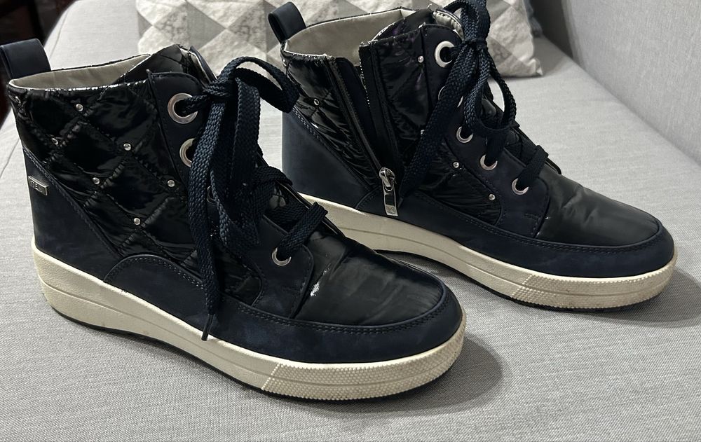 Кецове  ECCO,Paul Green ,Caprive 38 номер ,Tommy Hilfiger 40 номер