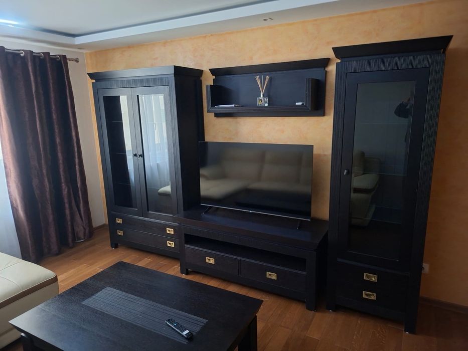 Închiriez apartament 2 camere decomandat