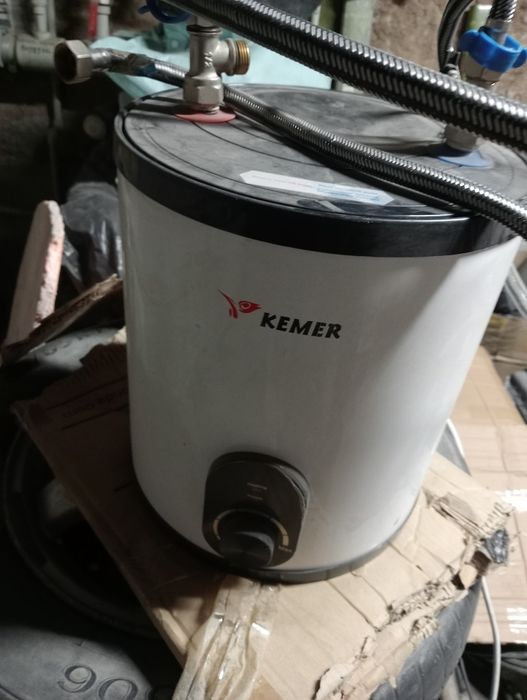 Бойлер сатылады почти новый  20күн ұсталған бәрі жақсы жұмыс істеп тұр