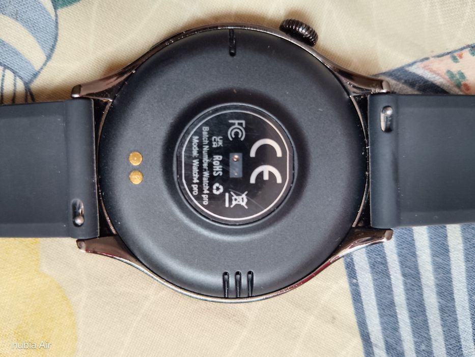 Ceas Smart Watch 4 pro nou de metal, curea cauciuc, perfect funcțional, luat de o lună nou din Altex cu 150lei