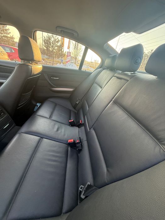 BMW Seria 3 - 325 XI E90