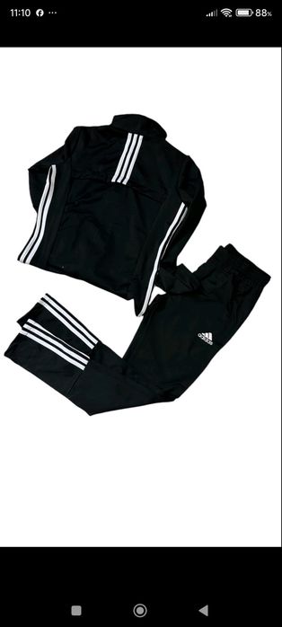 Дамски спортен екип от полиамид