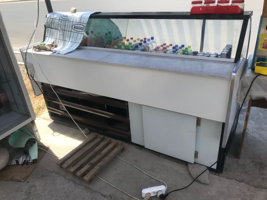 Витрина холодильник
