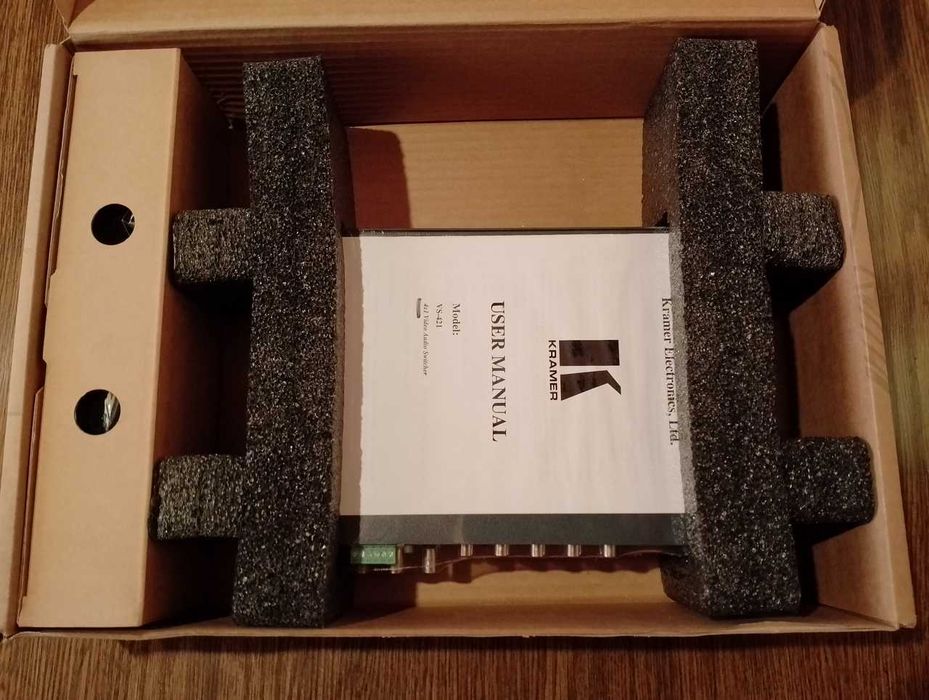 Видеокоммутатор Kramer VS-421