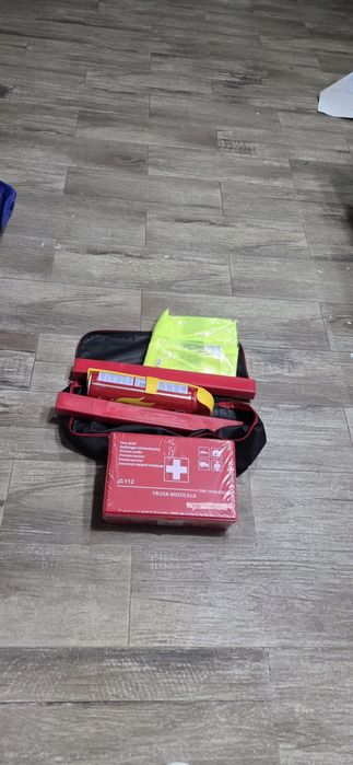 Kit siguranta rutiera Auto  completa