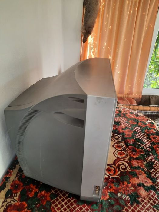 Цветной телевизор