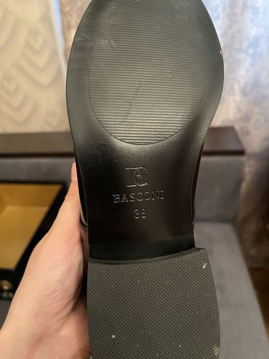 Обувь ,туфли на учёбу