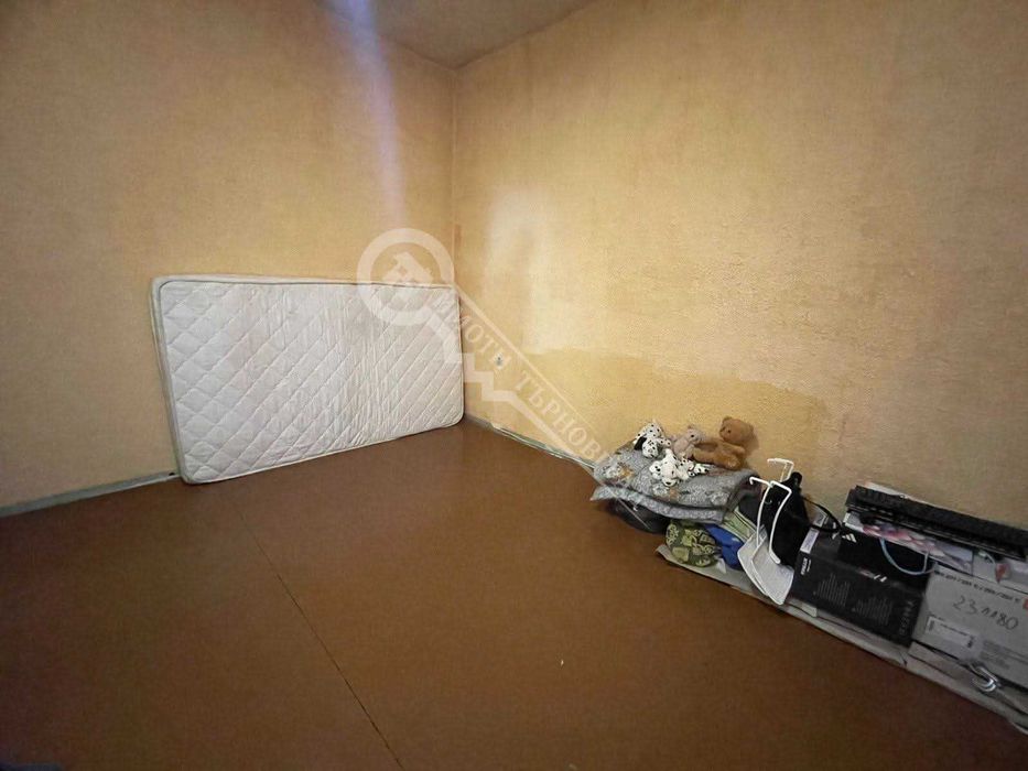 Продава се етаж от къща идеален център 120кв.м.