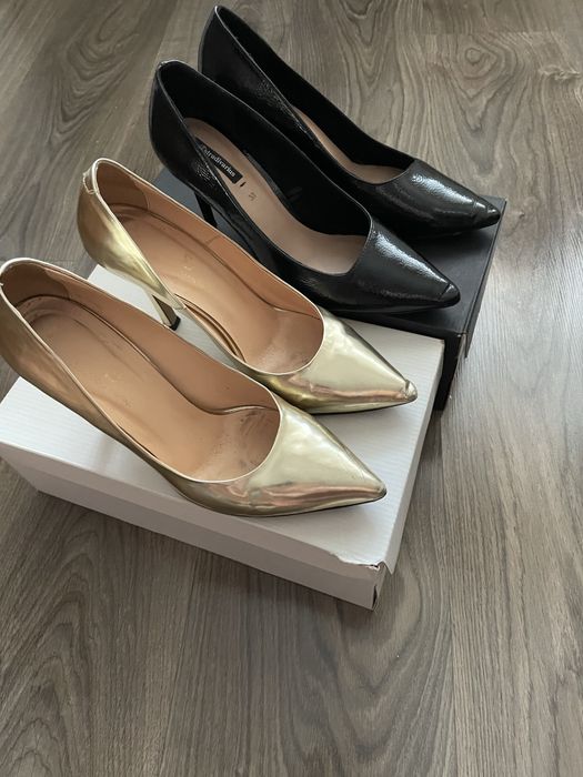 Продам пару туфель