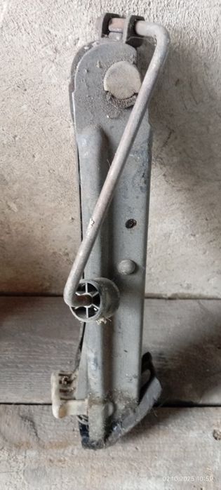 Продам домкрат в рабочем состоянии.