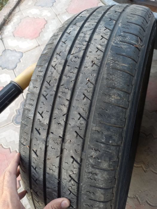 Продам шины б/у...