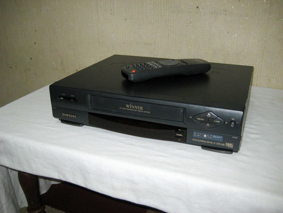 Видеомагнитофон + запис SAMSUNG касета укиди ишлидиган холати аъло!