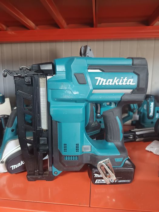 Pistol cuie fara cap Makita 18v