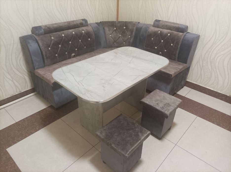 Продам Кухонные уголки новые подробно информация по телефону.оптимга