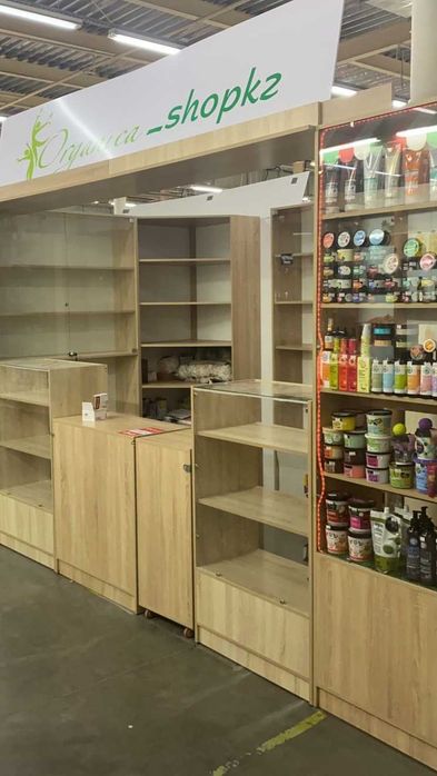 Витрины стеллажи полки