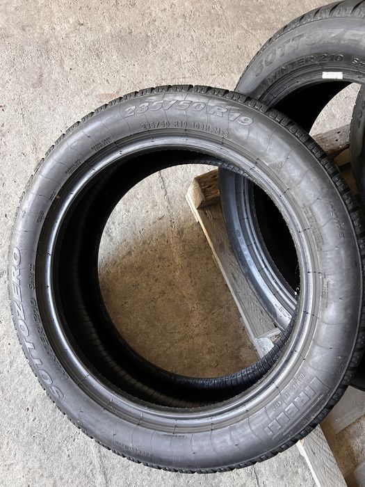 4 anvelope iarna 235/50/19 , pirelli , 5.9 mm