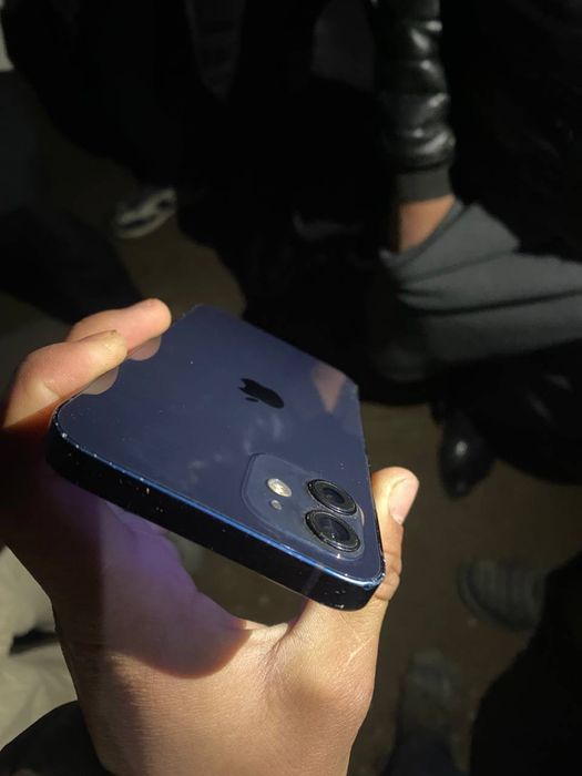 Iphone 12 64 talik 79% radnoy usta kormaagn ayb yoq