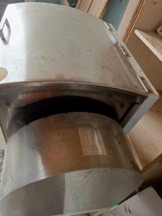 Вок плита ,тестомес ,лапшеварка