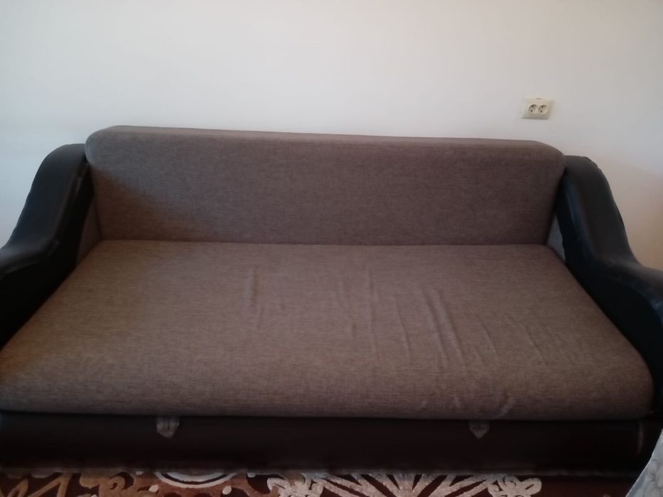 Продам диван в хорошем состояний