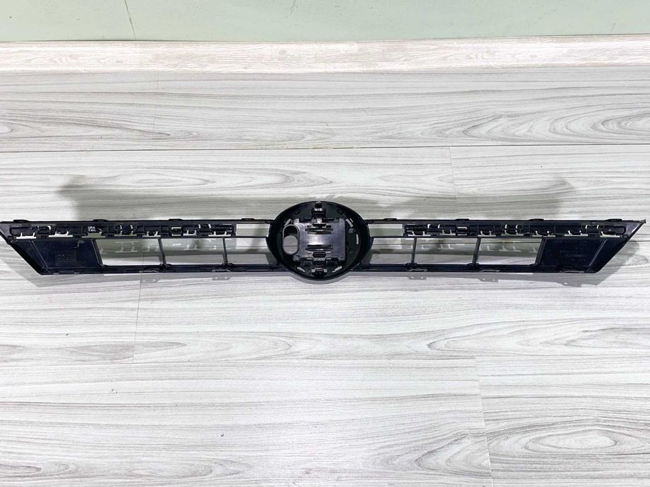 решетка радиаторна  VW Polo 2020-2025 г. #1037V