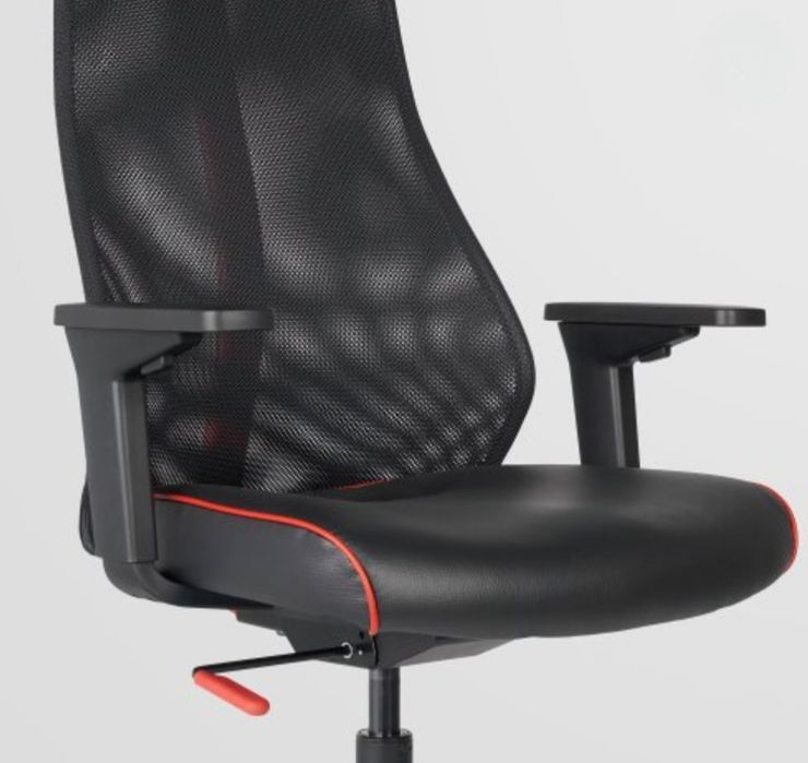 Стол Ikea Matchspel