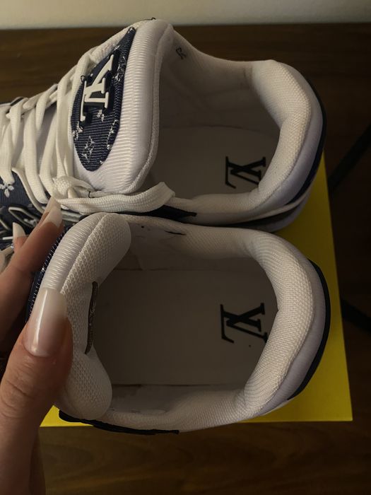Adidasi Louis Vuitton