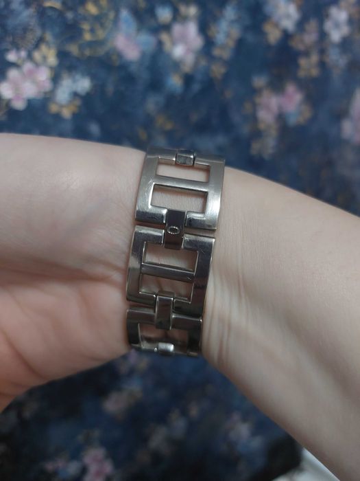 Модерен комплект: Два часовника за всеки повод!