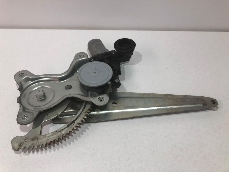 Macara geam cu motoras dreapta spate 85720-35140 Toyota RAV4 3 (XA30)