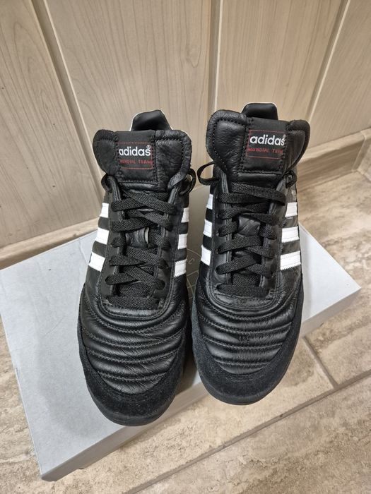 Футболни обувки Adidas mundial team
