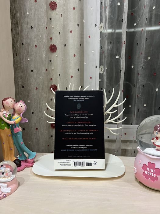 Книга Homo deus, Yuval Noah Harari, на английском языке