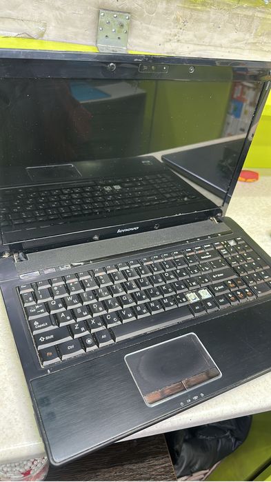 Продам ноутбук на запчасти