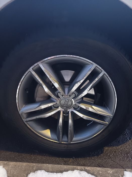 Vând roti iarna Audi Q5