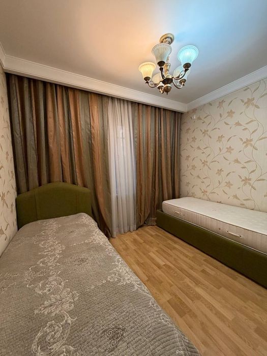 Кв-ра 81 м² на Ц-1 под офис. 1-й этаж в центре