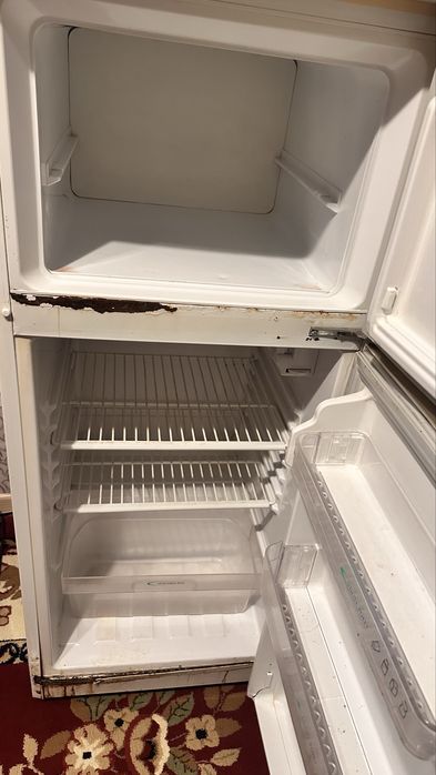 Продам холодильник