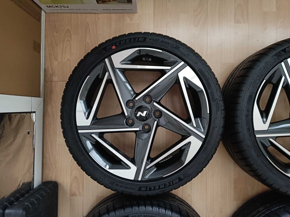 Оригинални джанти Hyundai N line 18" с гуми Michelin Pilot Sport 4