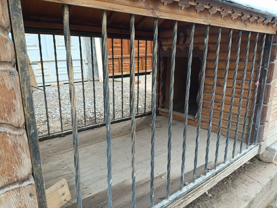 Валер для собаки. Размер 300х120 высота 170   сена 700$