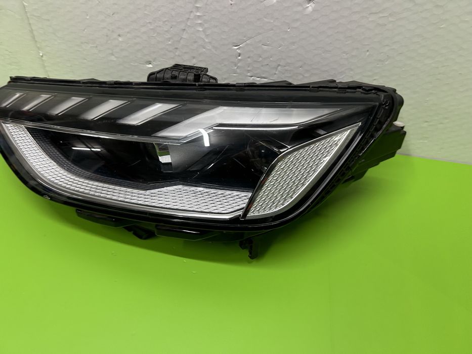 Far faruri Audi A4 B9 facelift full led matrix 8w0941035 E