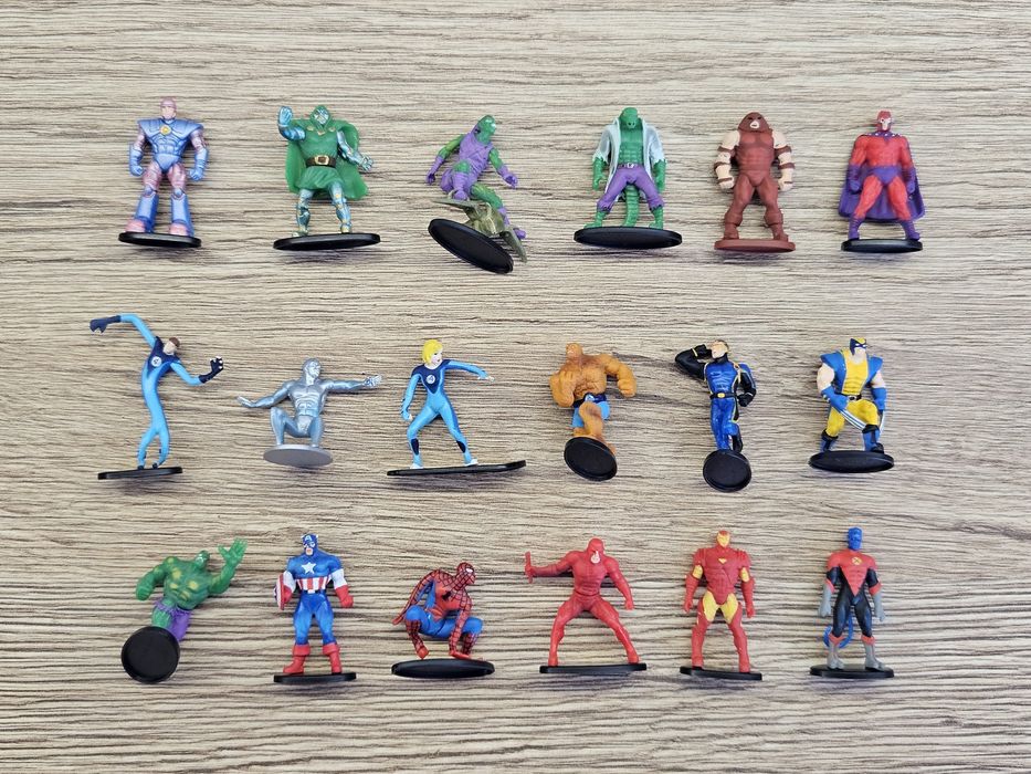 Kinder играчки лот