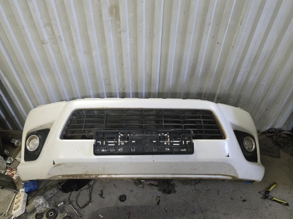 Бампер Тайота Хайлюкс